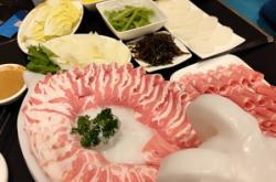 赤峰市新開美食店地址電話號碼