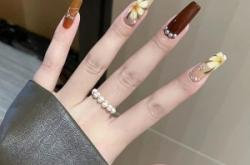 赤峰同城美甲電話多少啊