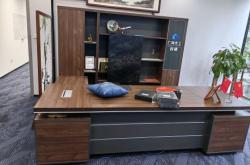 赤峰出售辦公桌椅電話號(hào)碼是多少