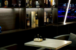 赤峰酒吧訂臺(tái)電話多少啊多少錢(qián)