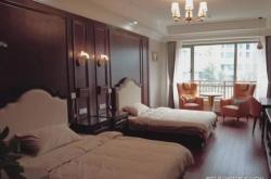 赤峰國潮霓虹花園地址電話號碼