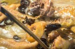 赤峰大鵝酒店電話地址是多少號(hào)