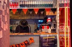 赤峰雞尾酒地?cái)傠娫捥?hào)碼多少