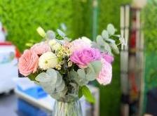 赤峰白雪美甲美睫電話地址查詢