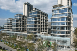 赤峰市拐角商鋪電話多少號