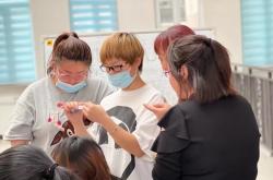 赤峰賣美甲燈電話多少號(hào)