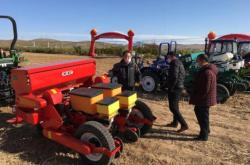 赤峰茂源農(nóng)機(jī)公司電話多少號(hào)