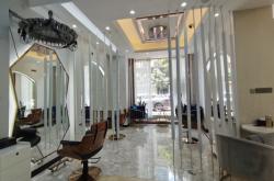 赤峰染發(fā)燙發(fā)團購電話號碼