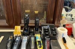 赤峰剪發(fā)工作室電話號碼查詢