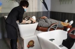 赤峰美圖理發(fā)店電話號碼查詢