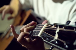 赤峰木吉他專賣店地址電話號碼