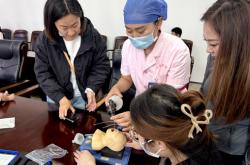 赤峰市醫(yī)院脊柱外科冷輝