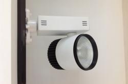 赤峰射燈生產(chǎn)廠家電話號碼