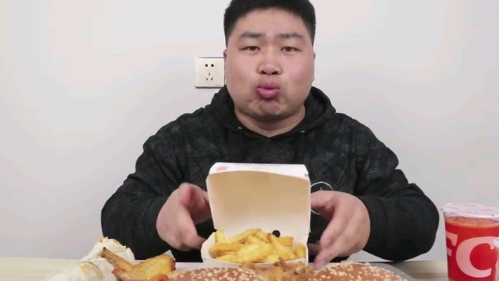 赤峰肯德基佩奇店電話多少號-第1張圖片