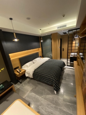 赤峰圣逸形象店地址電話號(hào)碼-第1張圖片