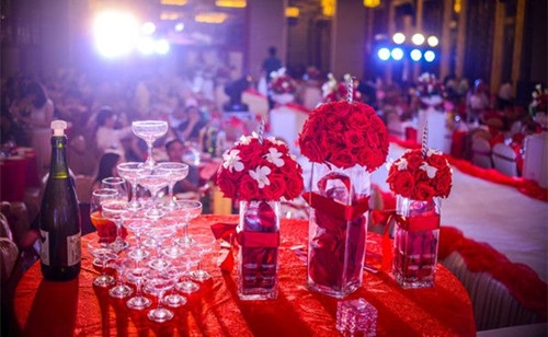 赤峰依諾婚慶服務(wù)部電話號(hào)碼-第1張圖片