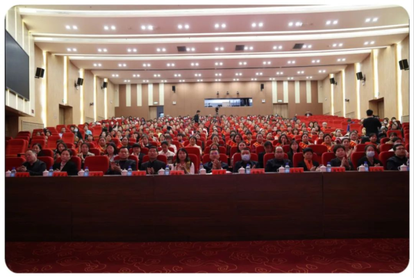 赤峰潭澤中學(xué)校電話號(hào)碼是多少-第1張圖片