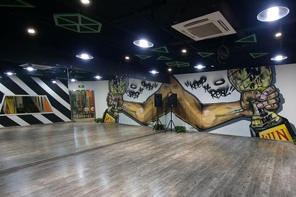 赤峰馬哲街舞培訓(xùn)班電話號(hào)碼-第1張圖片