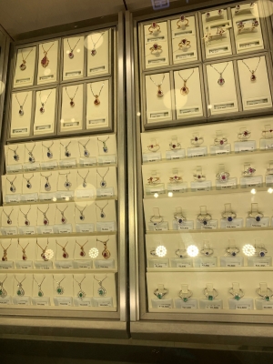 赤峰萬達(dá)周大福店電話地址查詢-第1張圖片