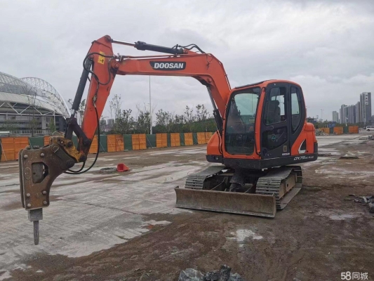 赤峰出租小型勾機(jī)電話(huà)-第1張圖片