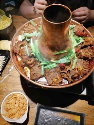 赤峰市新開(kāi)賓館電話多少號(hào)-第1張圖片