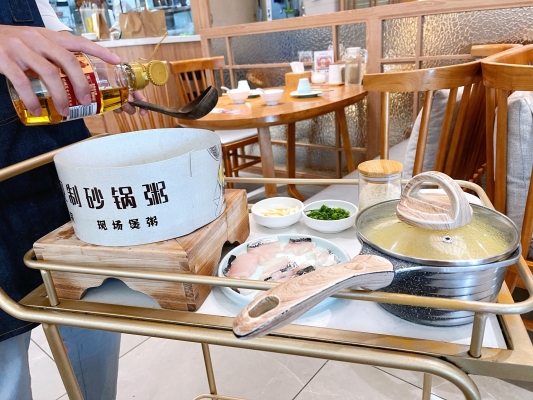 赤峰萬達(dá)砂鍋粥店電話號碼-第1張圖片