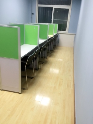 赤峰鋪地板電話-第1張圖片