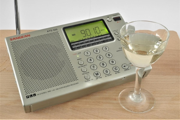 赤峰賣收音機(jī)電話是多少號(hào)-第1張圖片