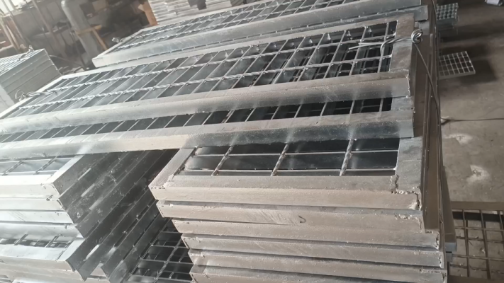 赤峰包邊鋼格板加工廠電話號(hào)碼-第1張圖片