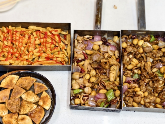 赤峰吃貨戳子肉店電話多少號-第1張圖片