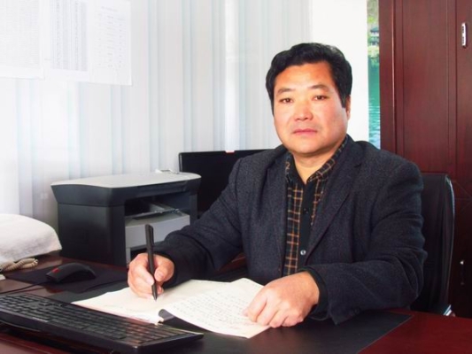 赤峰翁墩鄉(xiāng)中心校長電話號碼-第1張圖片