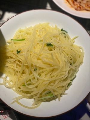 赤峰瘋狂小年夜餐廳電話號(hào)碼-第1張圖片