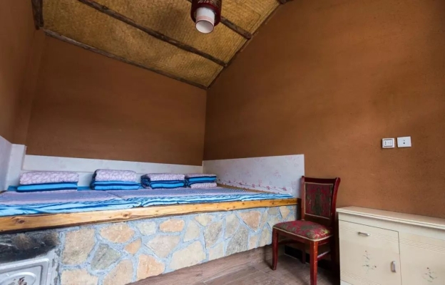 赤峰雷營(yíng)子居委會(huì)電話號(hào)碼-第1張圖片