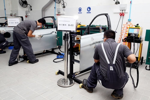 赤峰無痕鈑金噴漆店電話號碼-第1張圖片