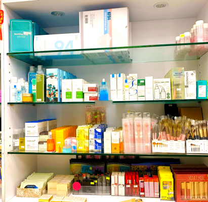 赤峰黛麗彩妝推薦店電話號(hào)碼-第1張圖片