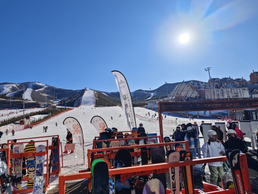 赤峰摩爾城室外滑雪場(chǎng)電話號(hào)碼-第1張圖片