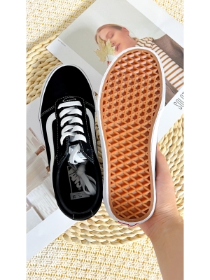 赤峰萬(wàn)斯鞋店電話號(hào)碼多少號(hào)-第1張圖片