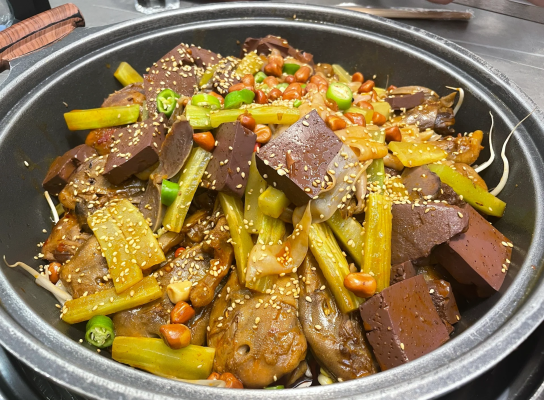 赤峰探店干鍋鴨頭店電話號碼-第1張圖片