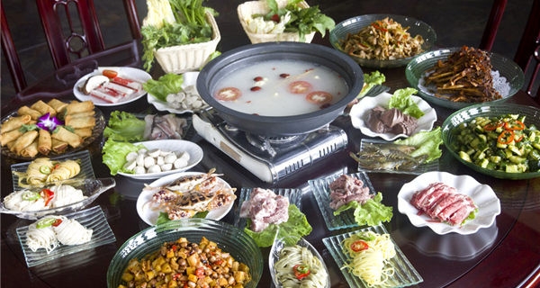 赤峰萬(wàn)麗自助餐電話地址查詢-第1張圖片