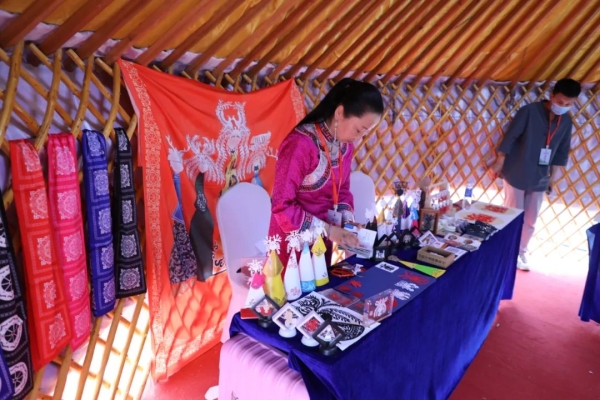 赤峰萬悅刺繡店電話多少號(hào)-第1張圖片