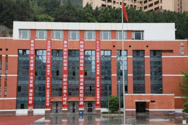 赤峰市興合批發(fā)電話地址-第1張圖片