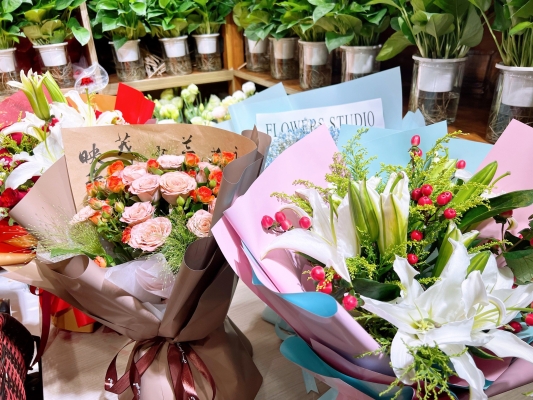 赤峰七夕鮮花預(yù)定電話號碼-第1張圖片