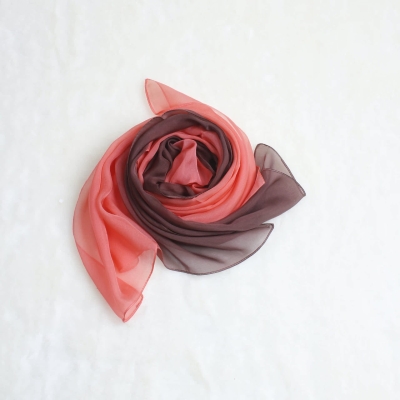 赤峰絲巾批發(fā)電話號(hào)碼查詢地址-第1張圖片