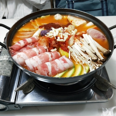 赤峰美團(tuán)炸雞電話多少號(hào)碼-第1張圖片