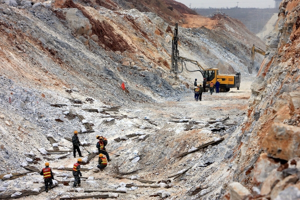 赤峰鐵礦出售-第1張圖片