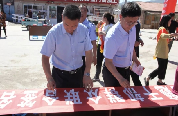 赤峰韓秀理發(fā)店地址電話號碼-第1張圖片