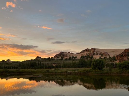 赤峰六樓落日營地電話號碼-第1張圖片