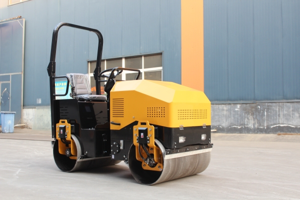 赤峰小型壓路機(jī)廠家電話號(hào)碼-第1張圖片