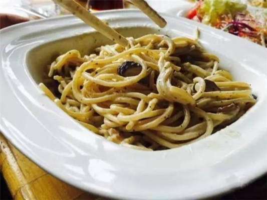 赤峰花園胡同卷卷薯?xiàng)l店電話號(hào)碼-第1張圖片