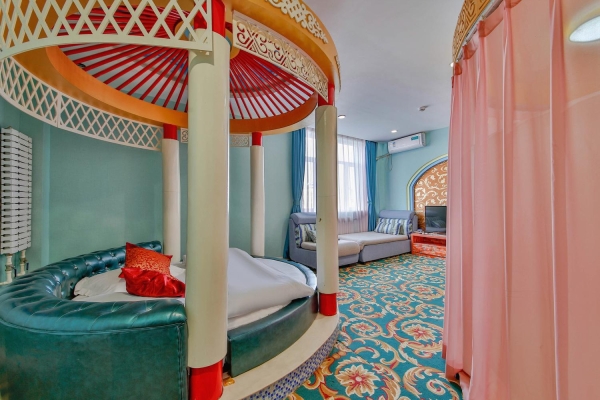 八號(hào)公館赤峰店地址電話是多少-第1張圖片